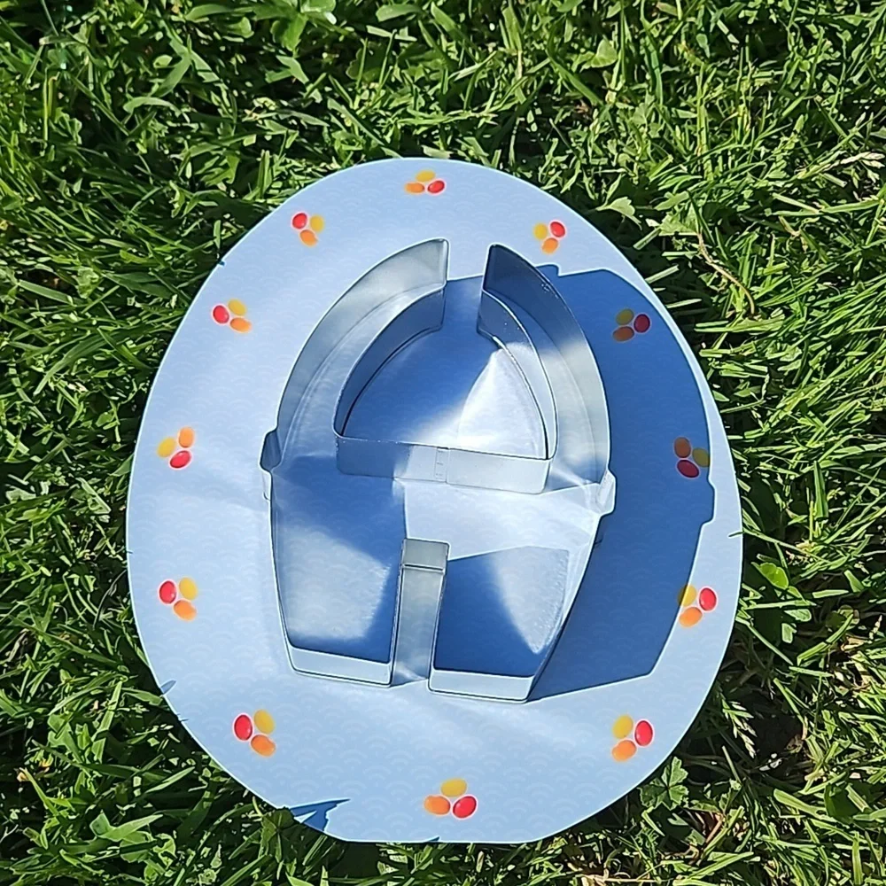 Williams-Sonoma INC cookie cutters 8pc set create 3-D Easter egg box DIY baking